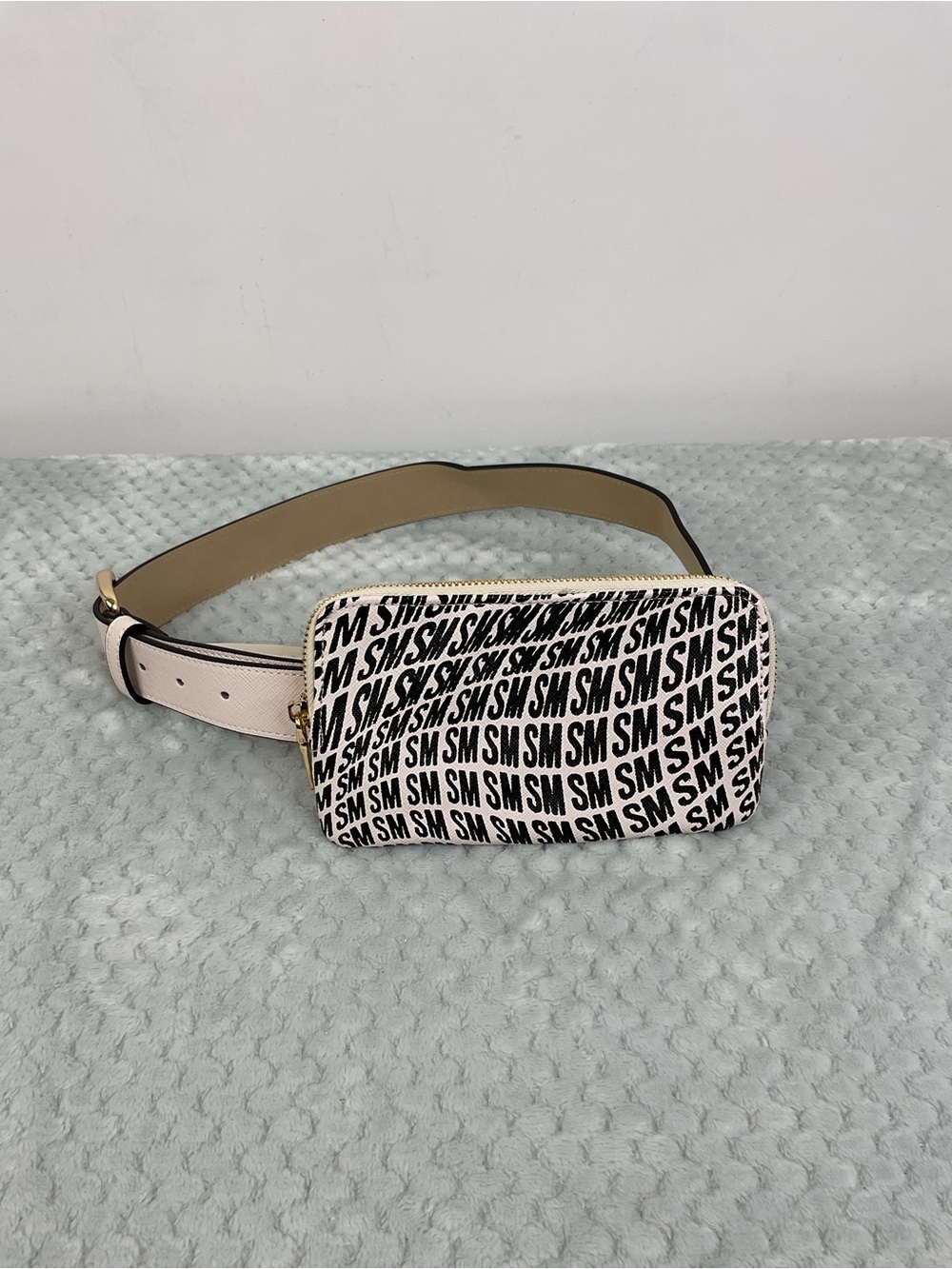 Steve Madden Warp Logo Print Belt Bag NWT